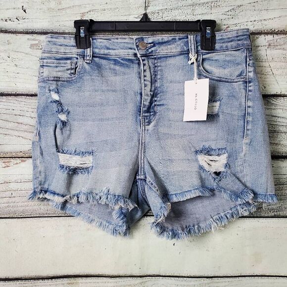 Ms. Cello Women’s Curvy Distressed High Rise Jean Shorts Size 14 Light Blue - Picture 1 of 9